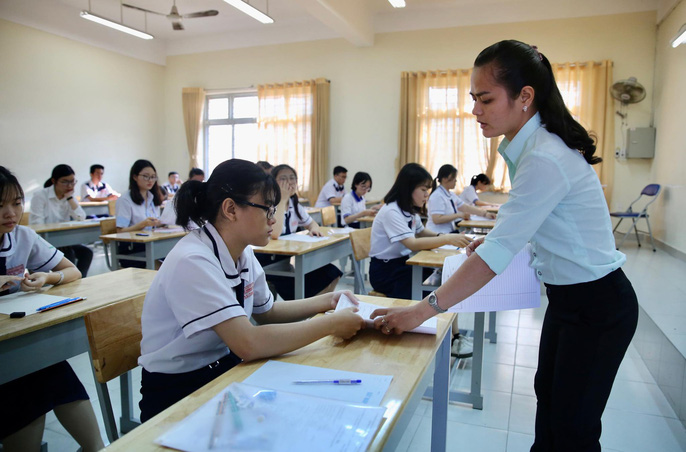Đề thi thử tốt nghiệp môn Văn 2023 THPT Chuyên Phan Bội Châu